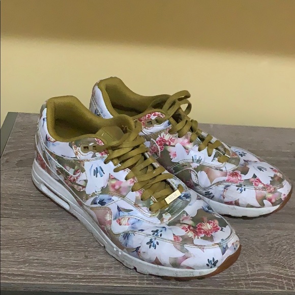 Nike WMNS Air Max 1 Ultra - Milan - Picture 5 of 8